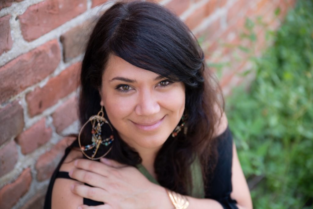 Maria Magliano: Author Headshot