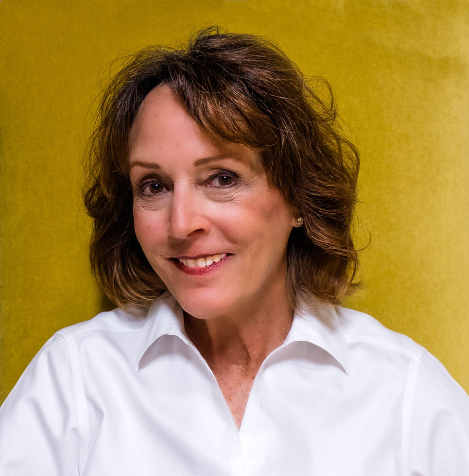 Carolyn Roth-White: Author Headshot