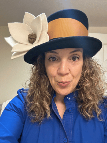 Claudia Colonna: Author Headshot