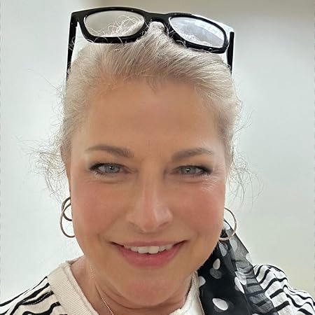 Kelly Williams | The Children's Book Review Kelly Williams: Author Headshot