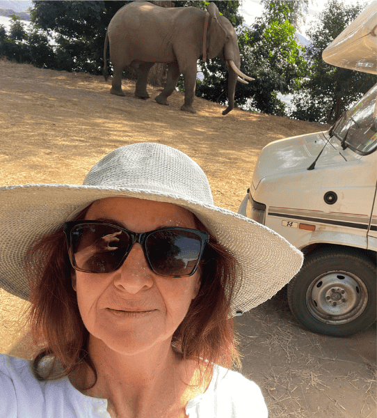 Jennifer Ussi: Author Headshot