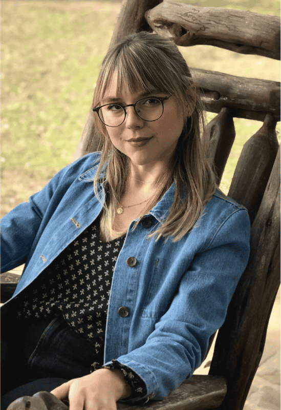 Illustrator headshot of Becca Stadtlander