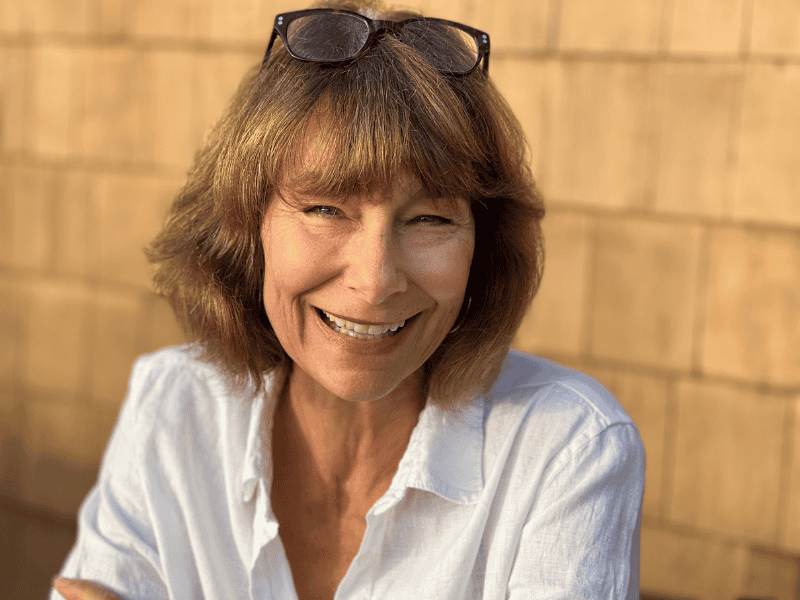 Author headshot of Mary Helen Berg
