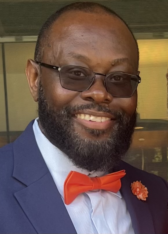 Chris Wright: Author Headshot