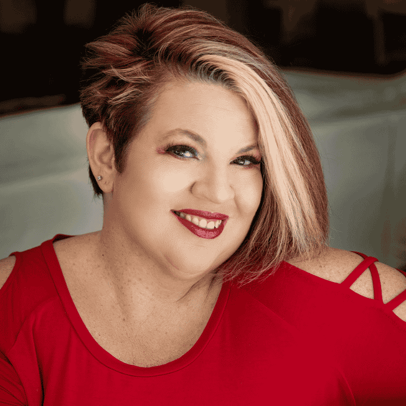 Author headshot of Tracy Wolff